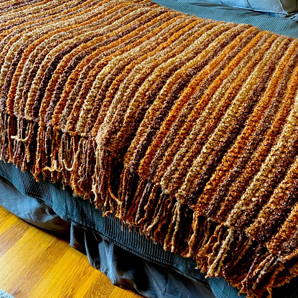 New hand made crochet throw blanket - Picture 1 of 7